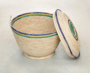 lidded toy basket