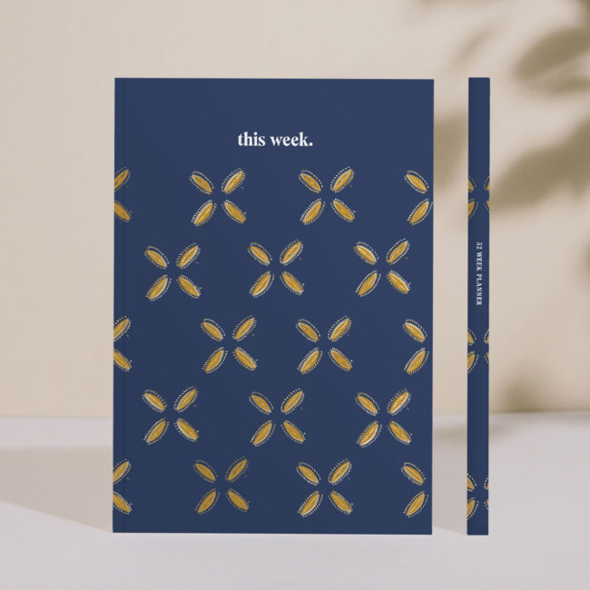 Undated Weekly Planner – blue cowrie